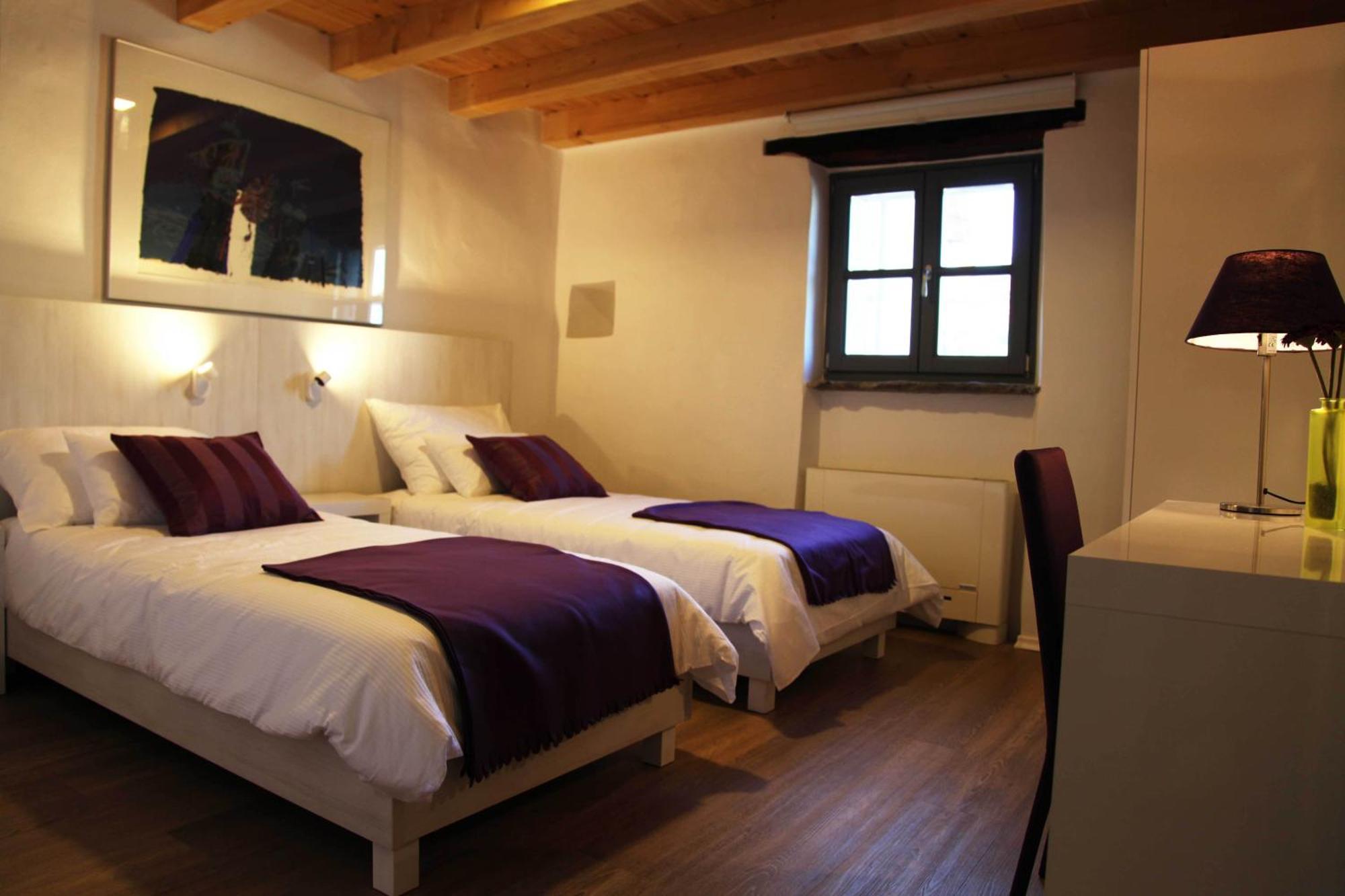 Boutique Hotel Dvor دوبروفو الغرفة الصورة
