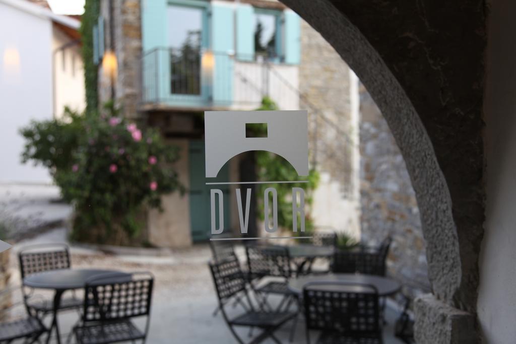 Boutique Hotel Dvor دوبروفو المظهر الخارجي الصورة