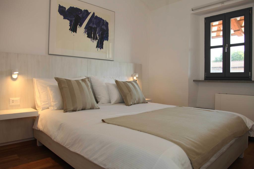 Boutique Hotel Dvor دوبروفو الغرفة الصورة