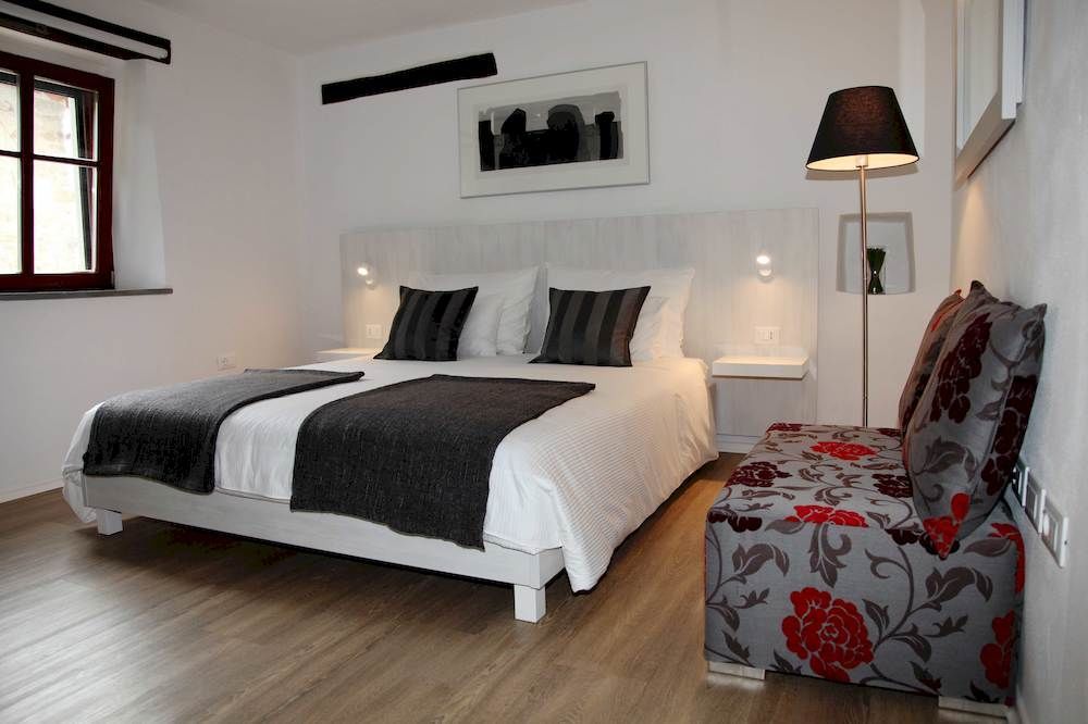 Boutique Hotel Dvor دوبروفو المظهر الخارجي الصورة
